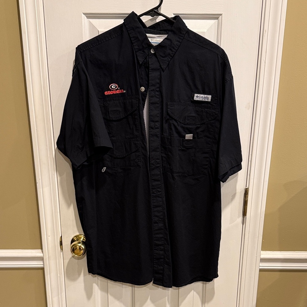 Columbia Men's Black Short Sleeve Shirt